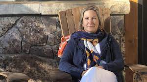 photo of Karen Hawkes